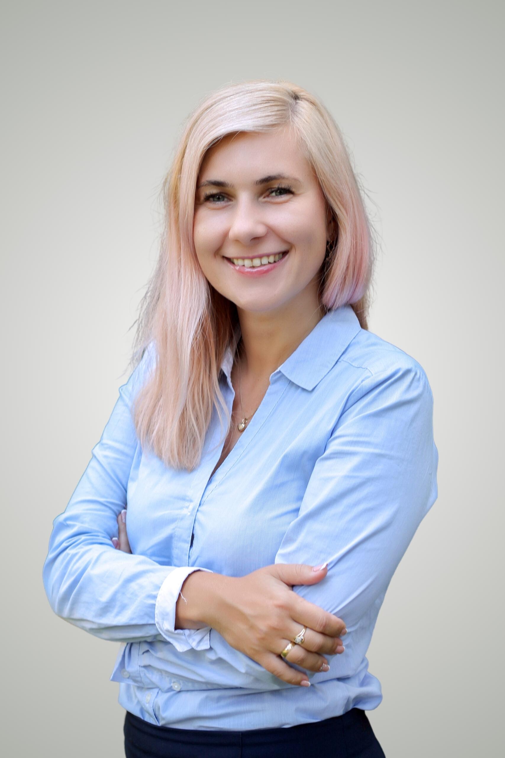 KARINA IZDEBSKA