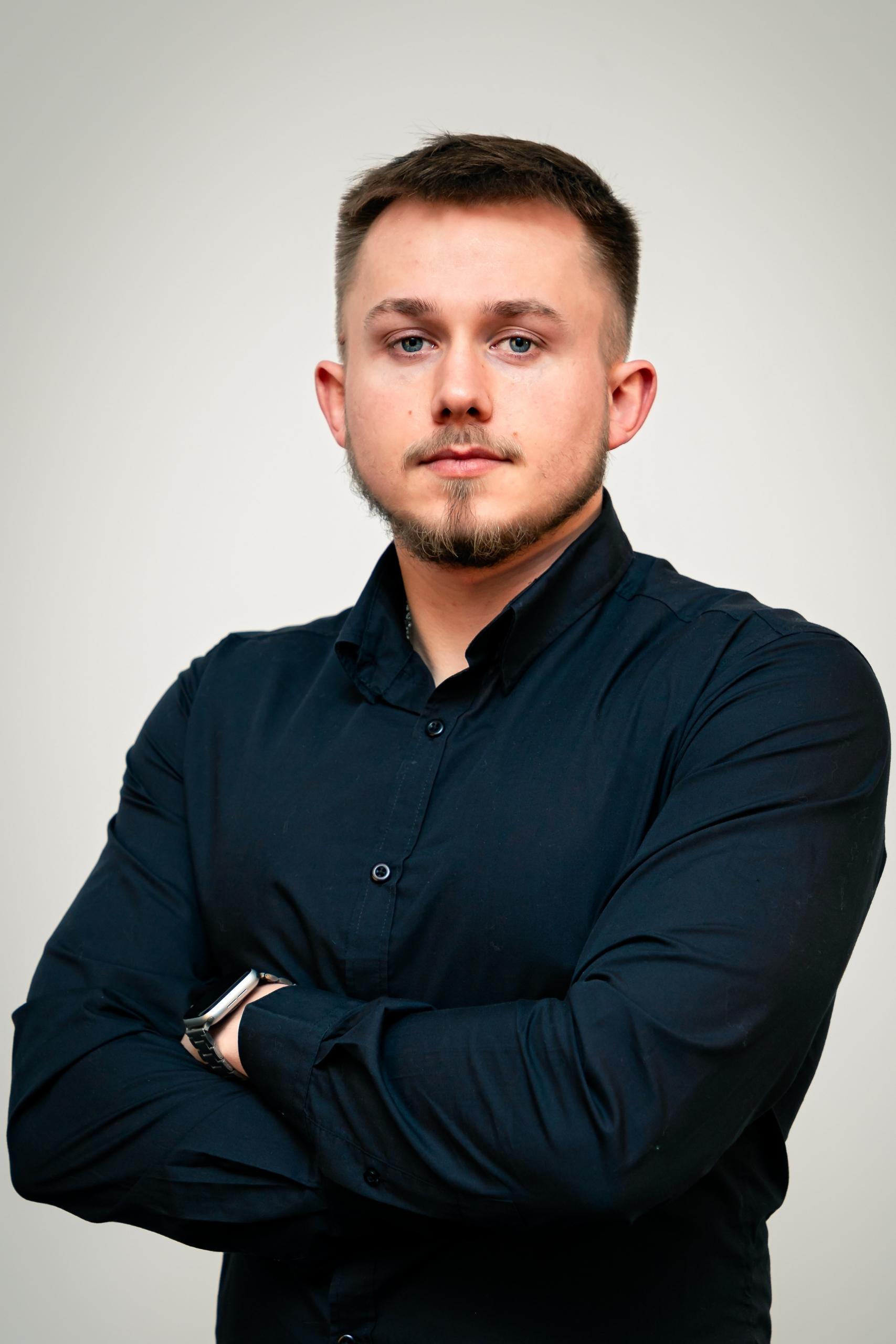 PIOTR MAŁKOWSKI